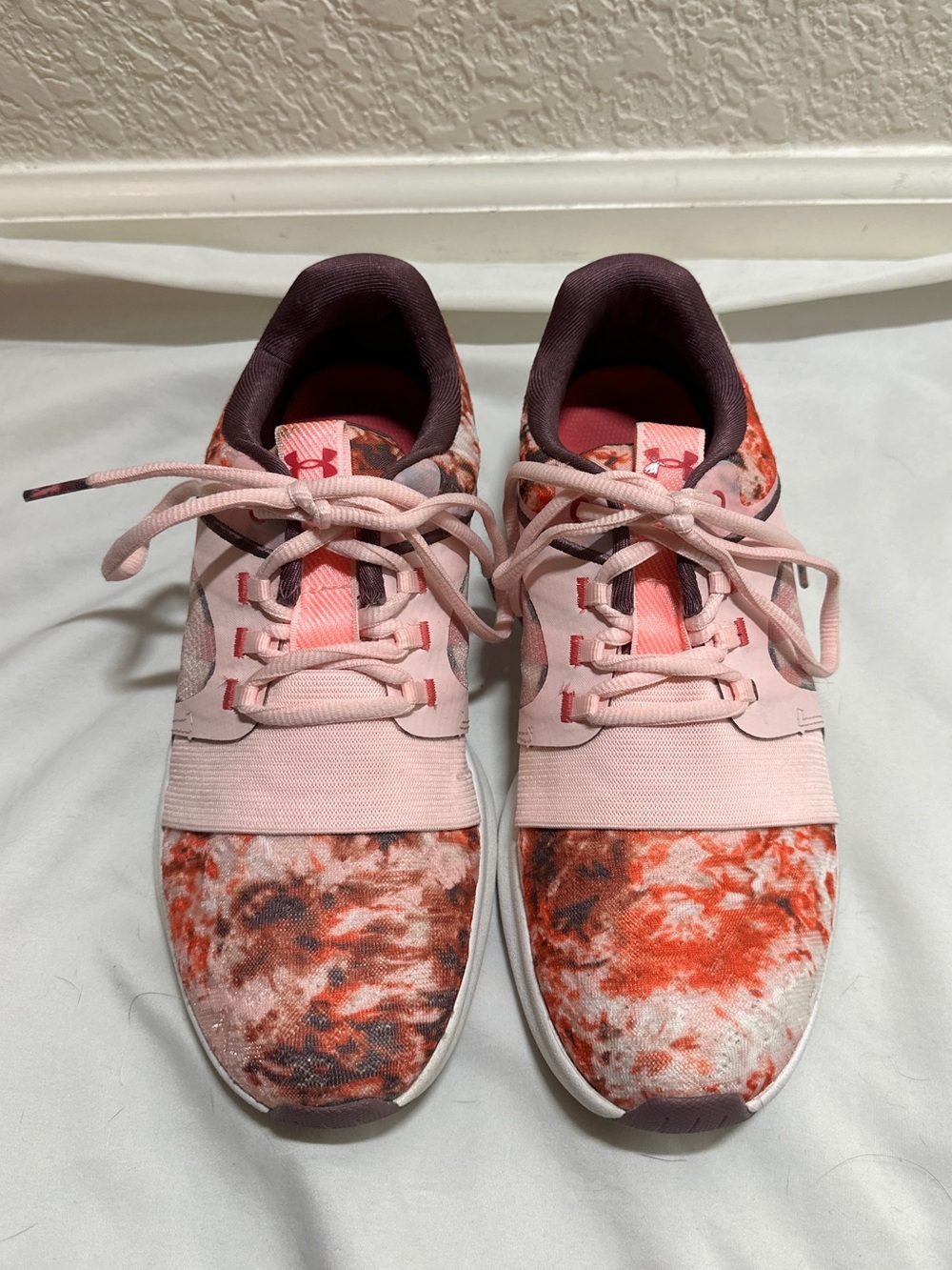 Under Armour Womenโs Colorful Pink Marbled Training Shoes